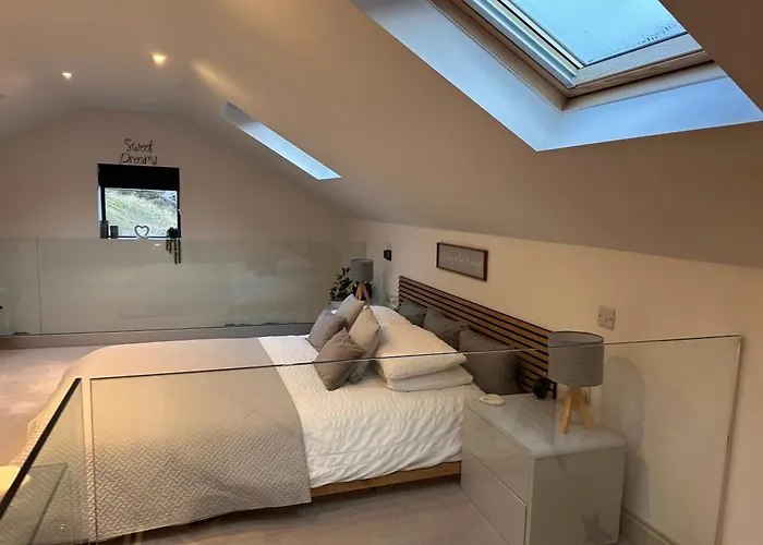 The Old Quarry Hideaway * Cowling